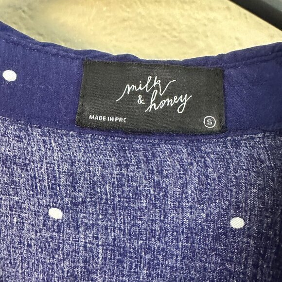 Milk &amp; Honey Blue Blouse Size‎ Small - Picture 5 of 7